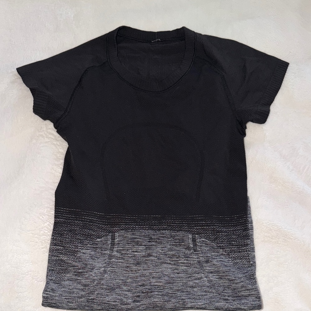 Lululemon ombré swiftly tech short sleeve